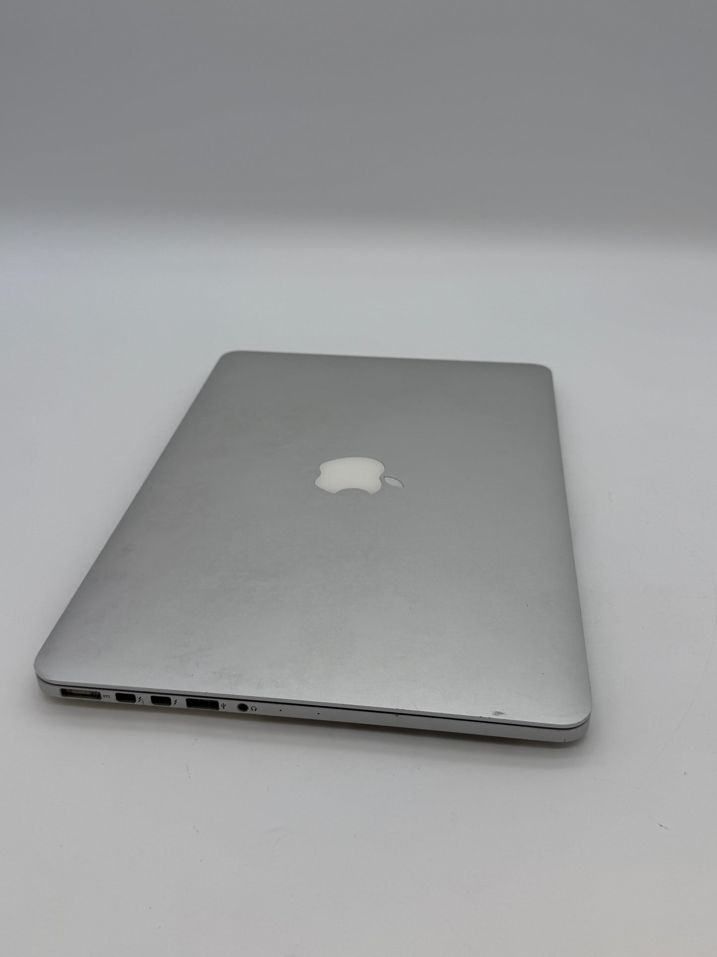 Apple MacBook Pro 13" A1502 2015 - Used - B - Gray - i5 2.7GHz, 8GB RAM, 128GB SSD