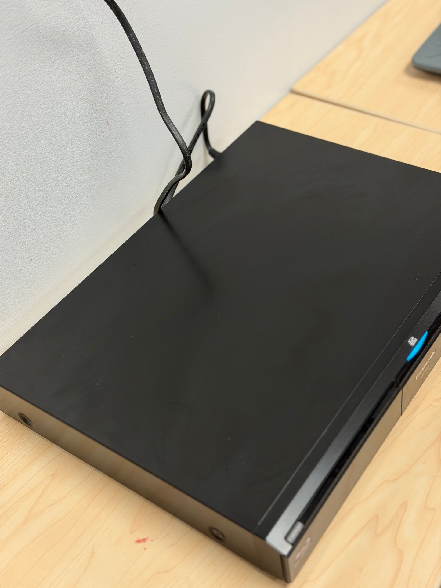 Panasonic Blu-ray Disc Player CD/DVD DMP-BD30 Tested And Working