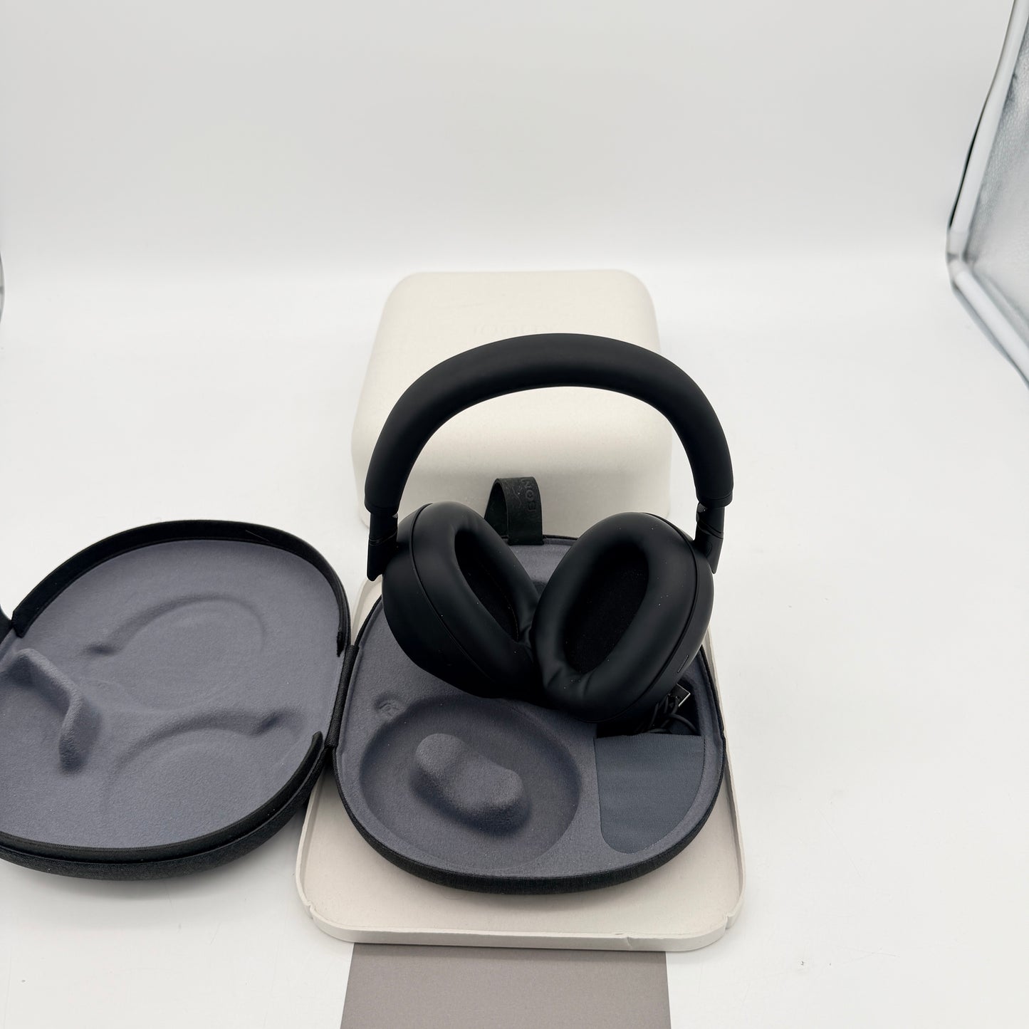Sony WH-1000XM6 Wireless Noise Canceling Over-Ear Headphones Black WH-1000XM6/B