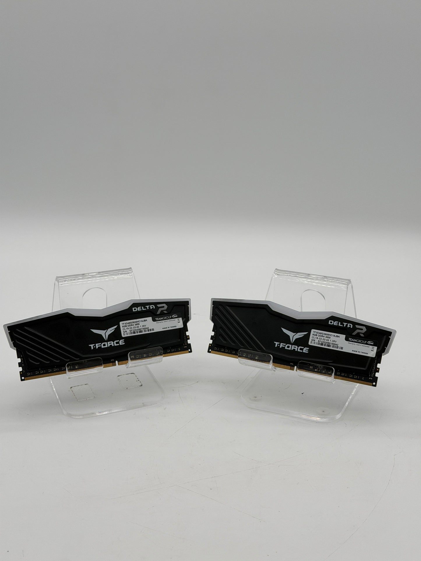 T-Force Delta RGB DDR4 Desktop Memory Module 16GB (2x8GB) 3600MHz CL16 - Used