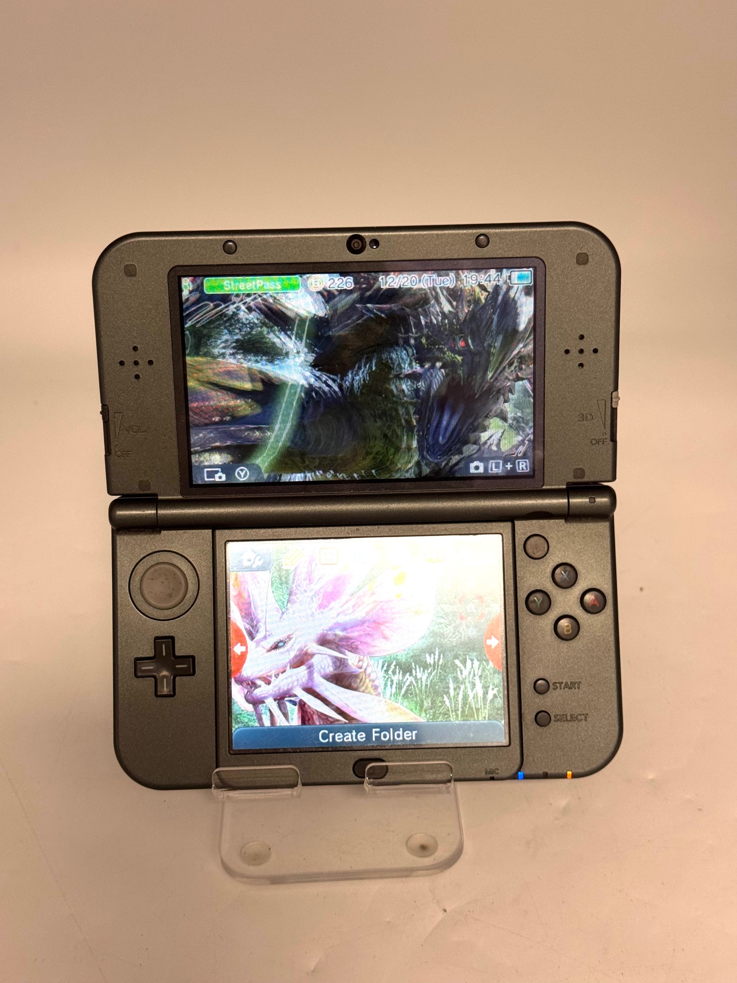 Nintendo New 3DS XL (RED-001) 2014 Handheld Console