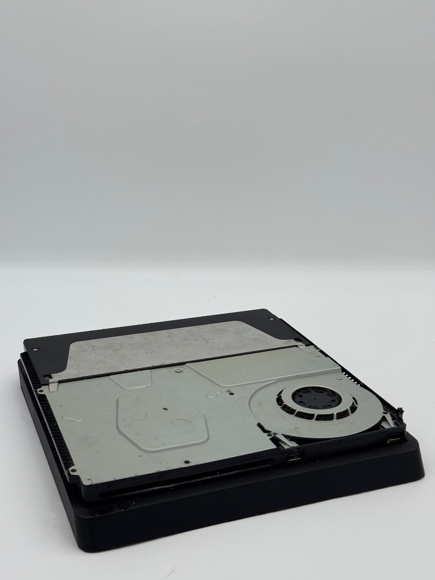 Sony CUH-2215B PS4 Slim 1TB Video Game System - Broken - Case is broken - Free Shipping