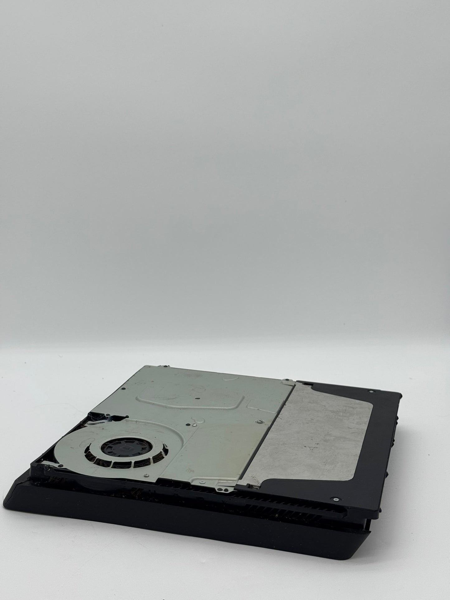 Sony CUH-2215B PS4 Slim 1TB Video Game System - Broken - Case is broken - Free Shipping