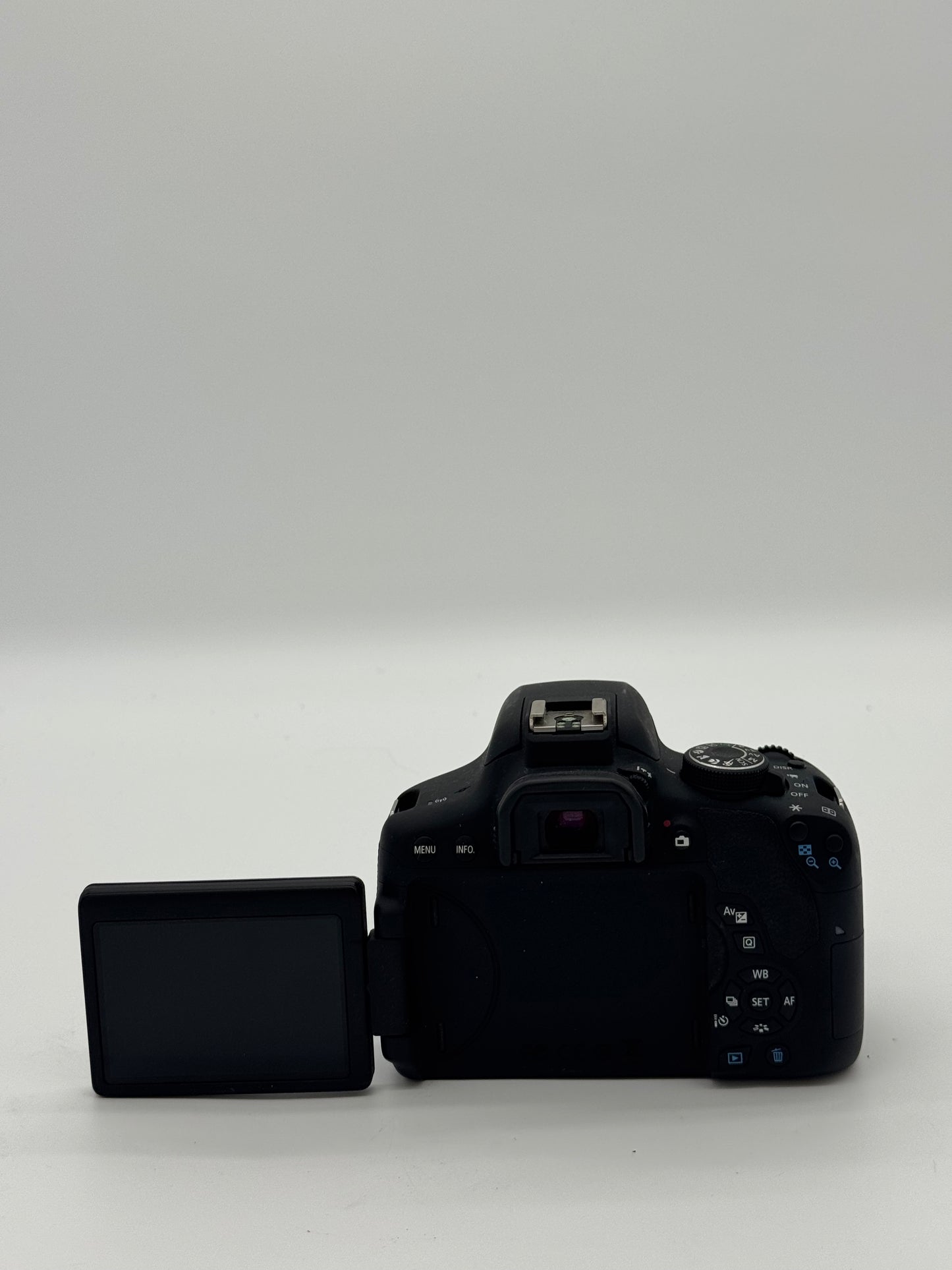 Canon EOS Rebel T6i Digital Camera - Black - Functional Flash & Clear Lens