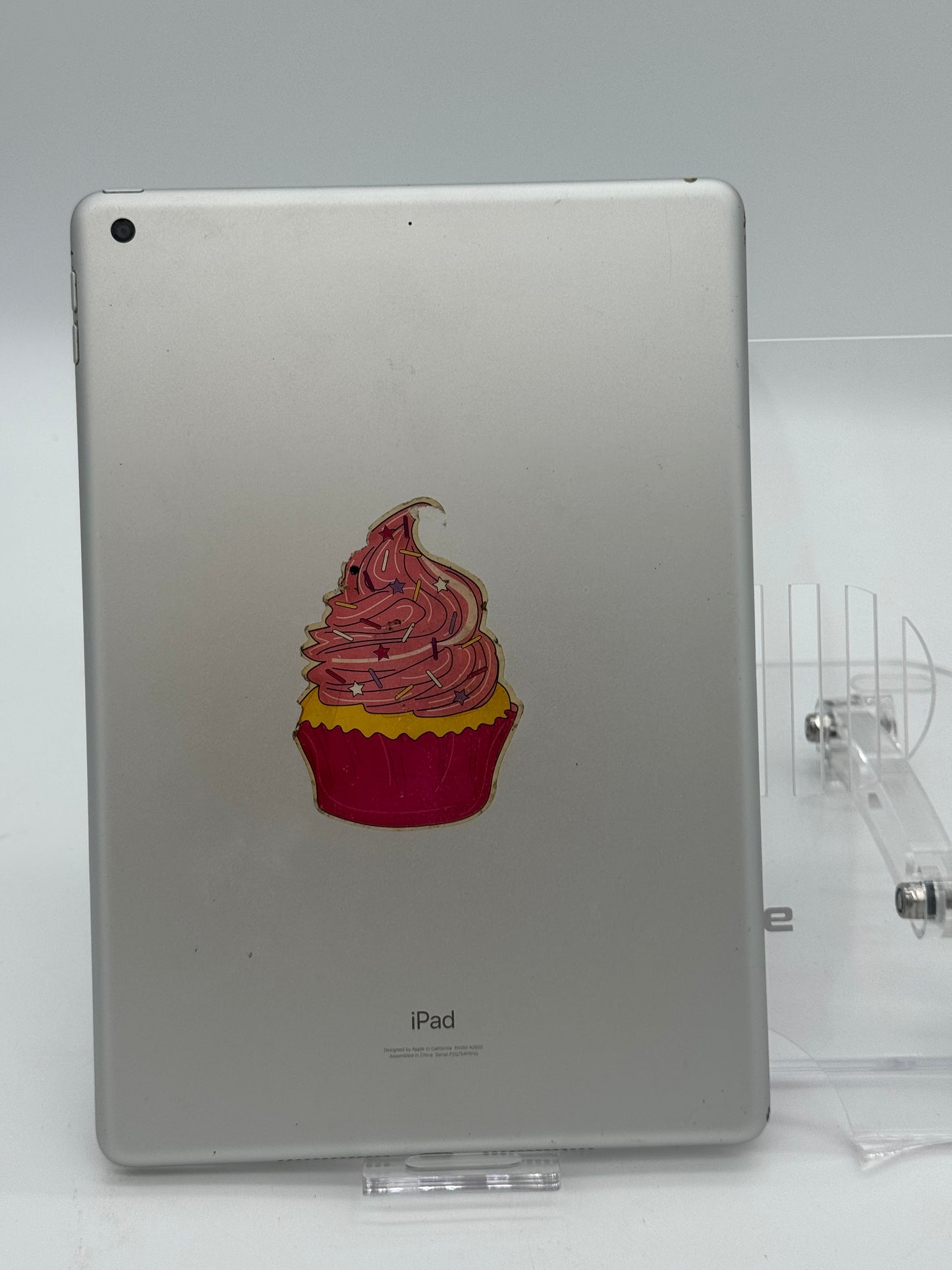 Apple iPad (9th Gen) A2602 (2021) - Gray - 64GB - Broken