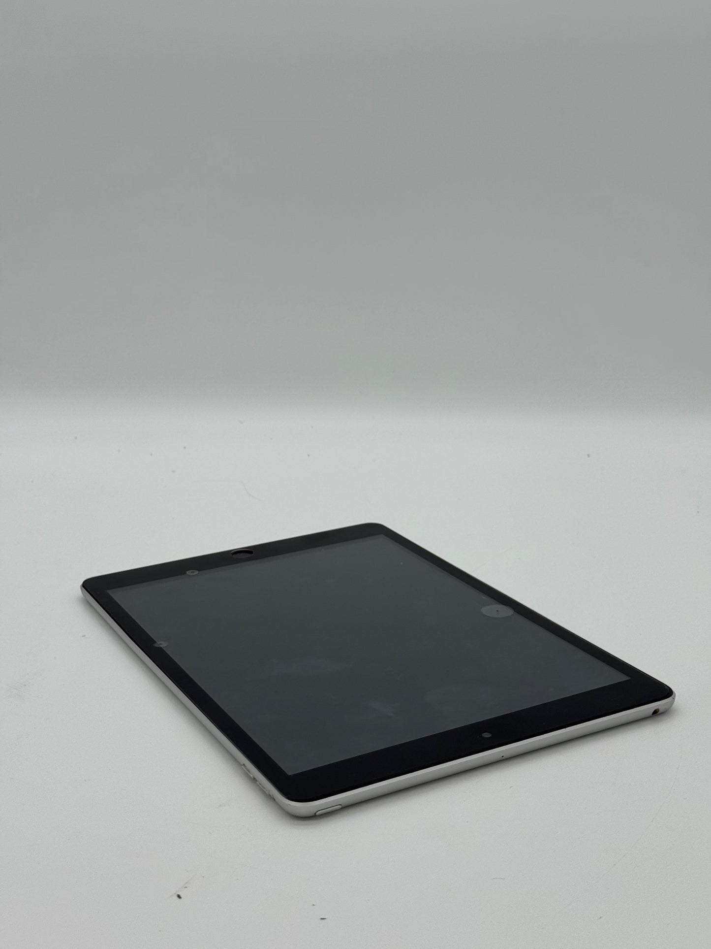 Apple iPad (9th Gen) A2602 (2021) - Gray - 64GB - Broken