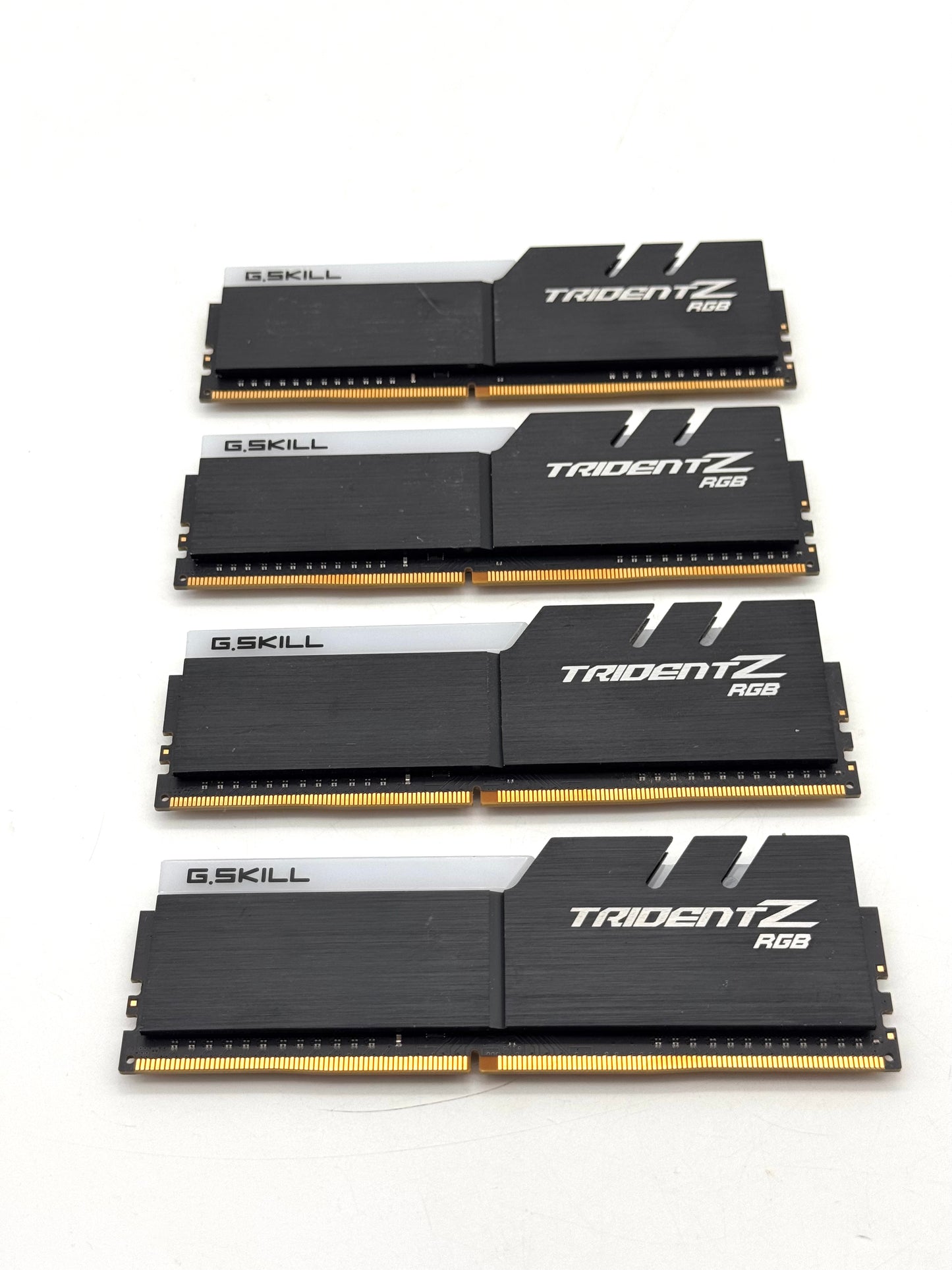 G.SKILL Trident Z RGB 32GB (4x8GB) DDR4 3200MHz RAM F4-3200C16Q-32GTZRX