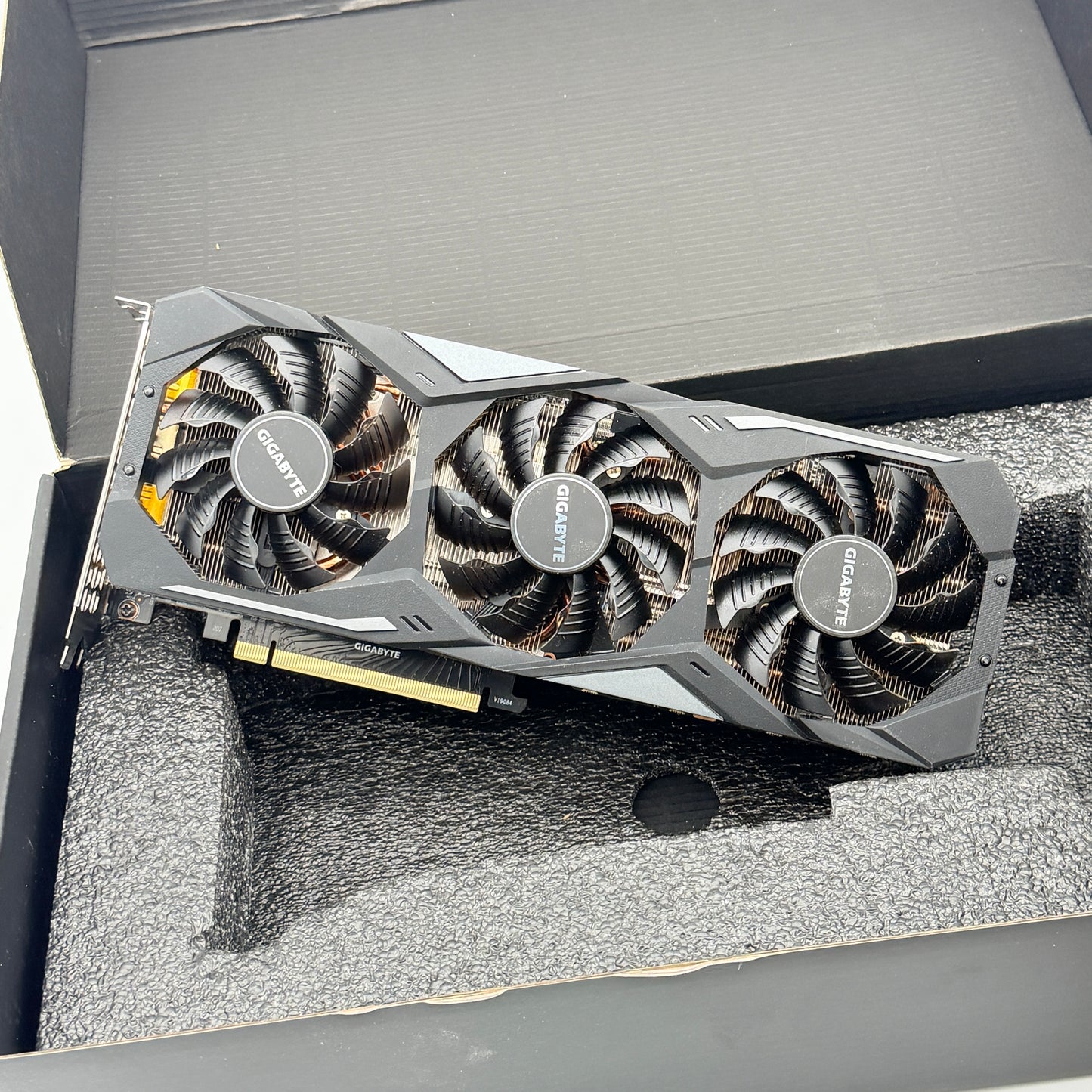 Gigabyte GeForce RTX 2070 Super Gaming OC 8GB GDDR6 Graphics Card GPU Tested