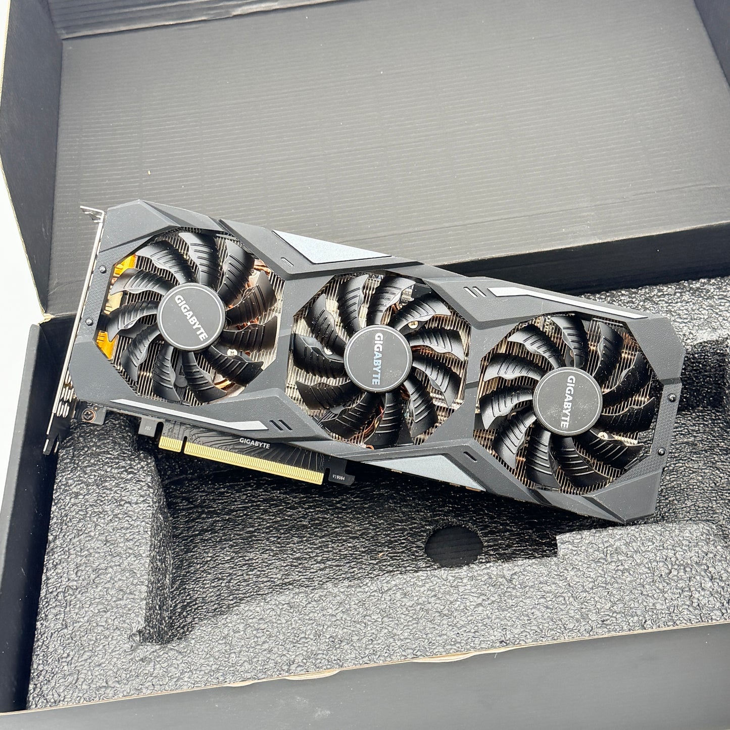 Gigabyte GeForce RTX 2070 Super Gaming OC 8GB GDDR6 Graphics Card GPU Tested