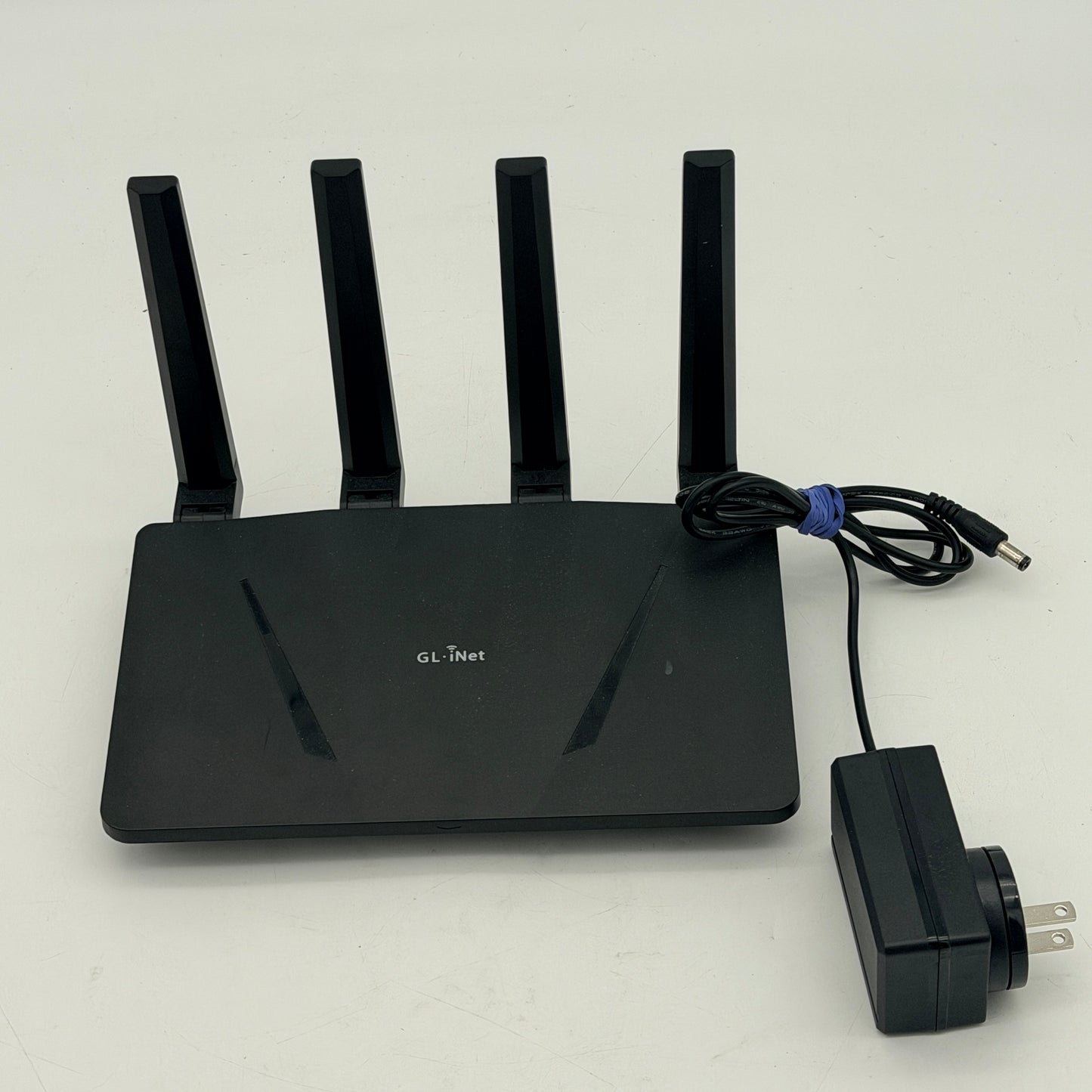 GL.iNet GL-AXT1800 Slate AX Pocket Wi-Fi 6 Gigabit Travel Router OpenWrt VPN