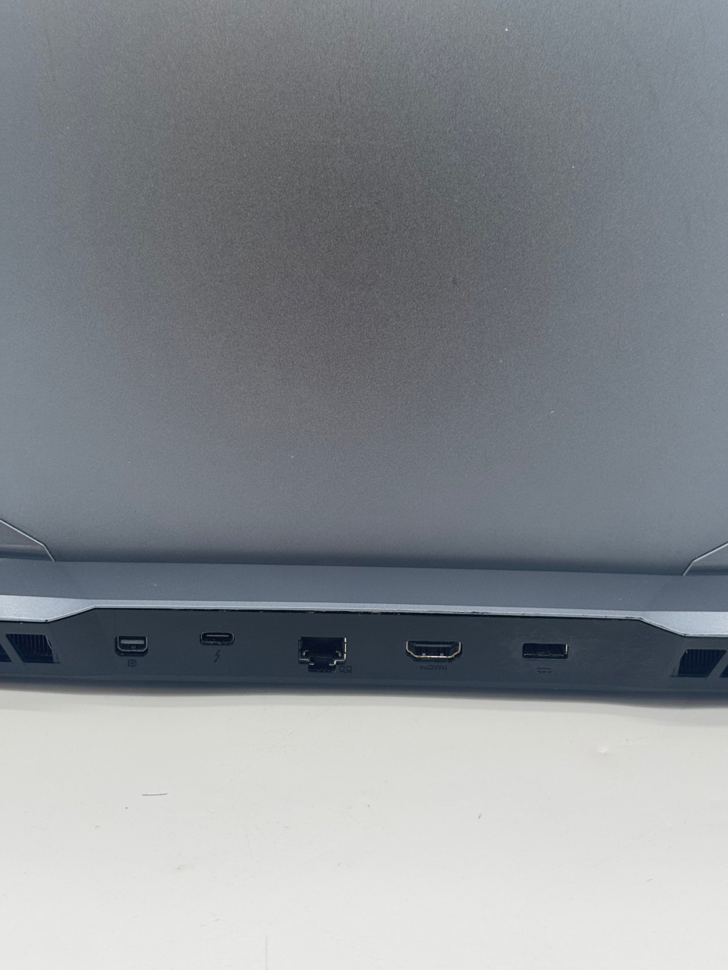 MSI Raider GE76 12UE Laptop - 1TB i7 12th Gen 15-Inch - Broken Hinge