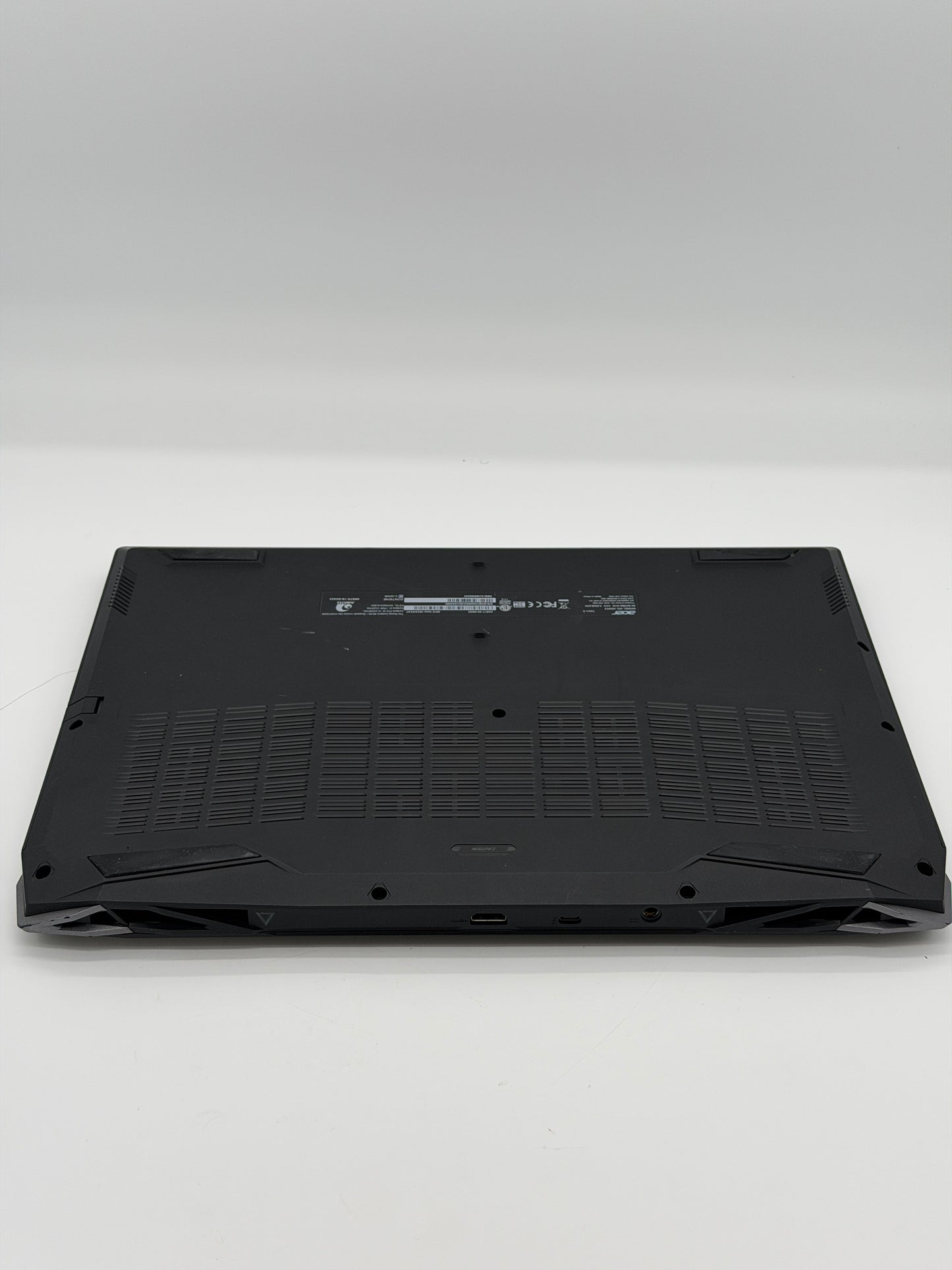 Acer Nitro 5 N22C2 16 Inch Laptop - Core i5 12th Gen, 8GB RAM, RTX 3050 - Used