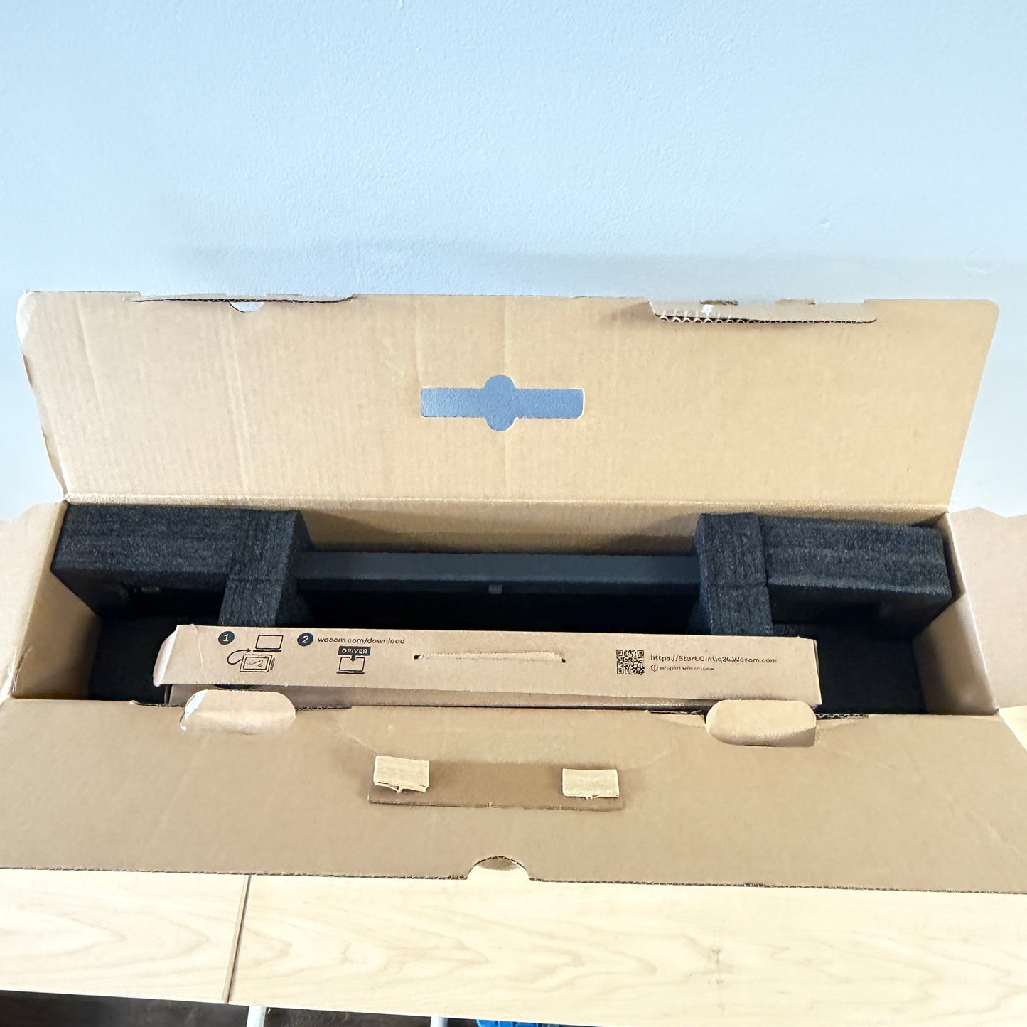 Wacom Cintiq 24 Pro 4K Drawing Monitor New Open Box DTK246K0A