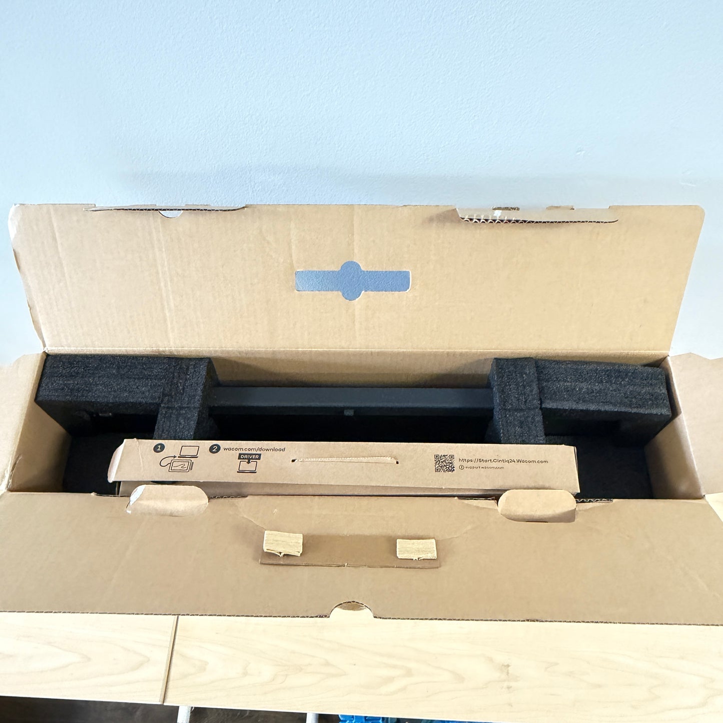 Wacom Cintiq 24 Pro 4K Drawing Monitor New Open Box DTK246K0A