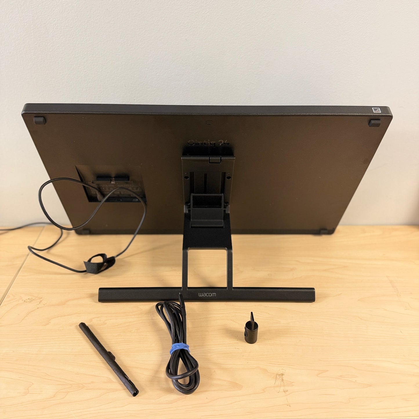 Wacom Cintiq 24 Pro 4K Drawing Monitor New Open Box DTK246K0A