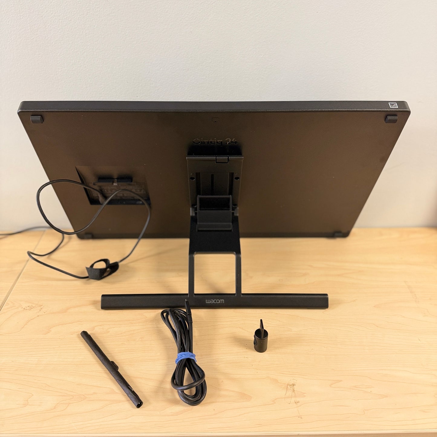 Wacom Cintiq 24 Pro 4K Drawing Monitor New Open Box DTK246K0A