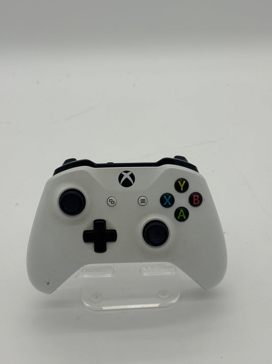 Microsoft Xbox One Wireless Video Game Controller - White - Used
