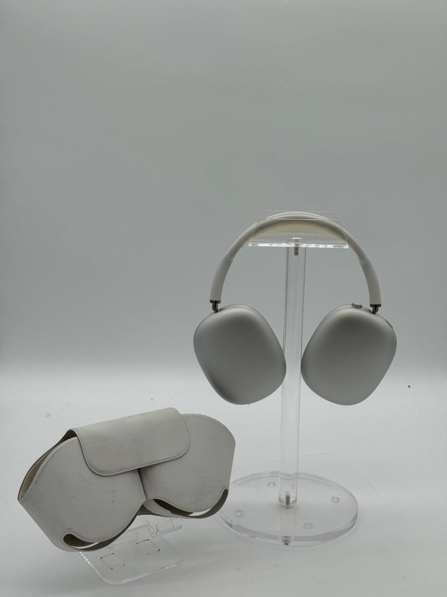 Apple AirPods Max (Lightning) A2096 with Smart Case A2301 (2020) - White