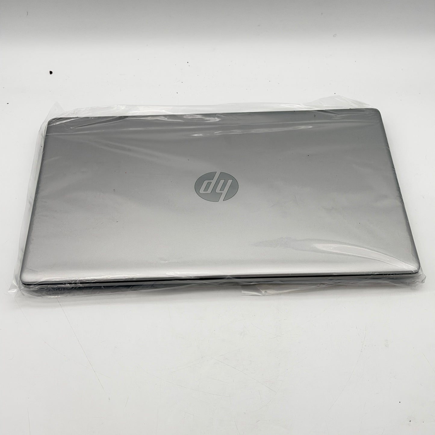 HP 17.3" Touch Laptop 17-cp3155cl Ryzen 5 7430U 16GB RAM 1TB SSD Silver OPEN BOX