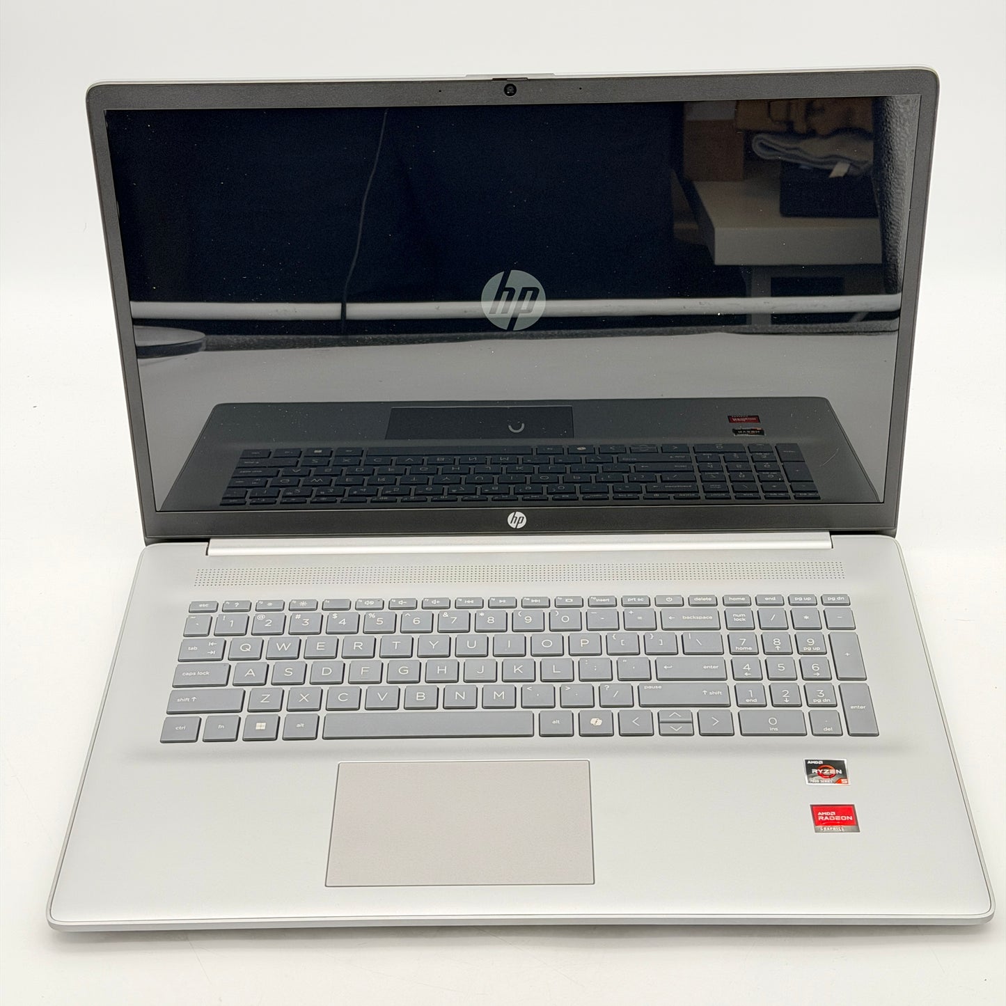 HP 17.3" Touch Laptop 17-cp3155cl Ryzen 5 7430U 16GB RAM 1TB SSD Silver OPEN BOX