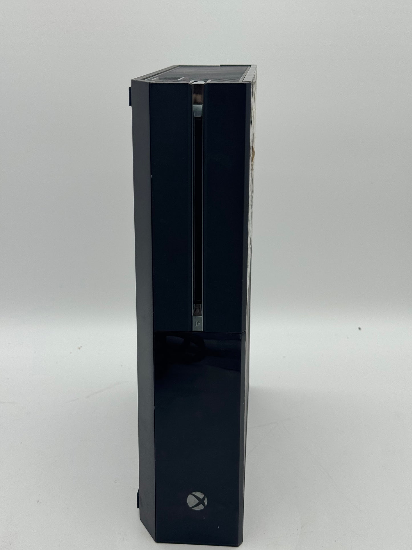Microsoft Xbox One 2013 Video Game System - 500GB - Black - Used