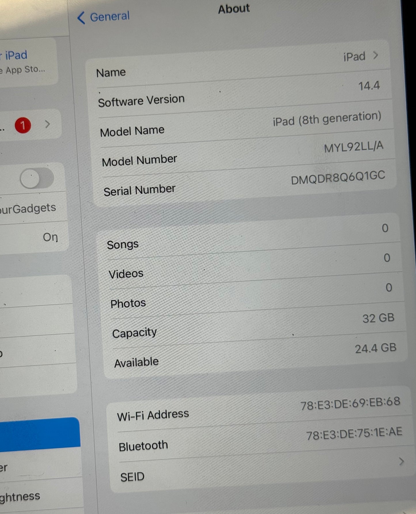 Apple iPad (8th Gen) A2270 32GB Space Gray Unlocked WiFi Tablet - Used