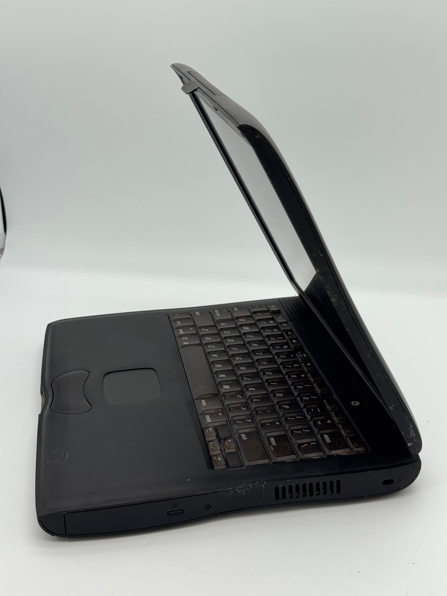Macintosh Powerbook G3 64GB Intel Itanium 14-inch Laptop - AS IS (Broken, Black)