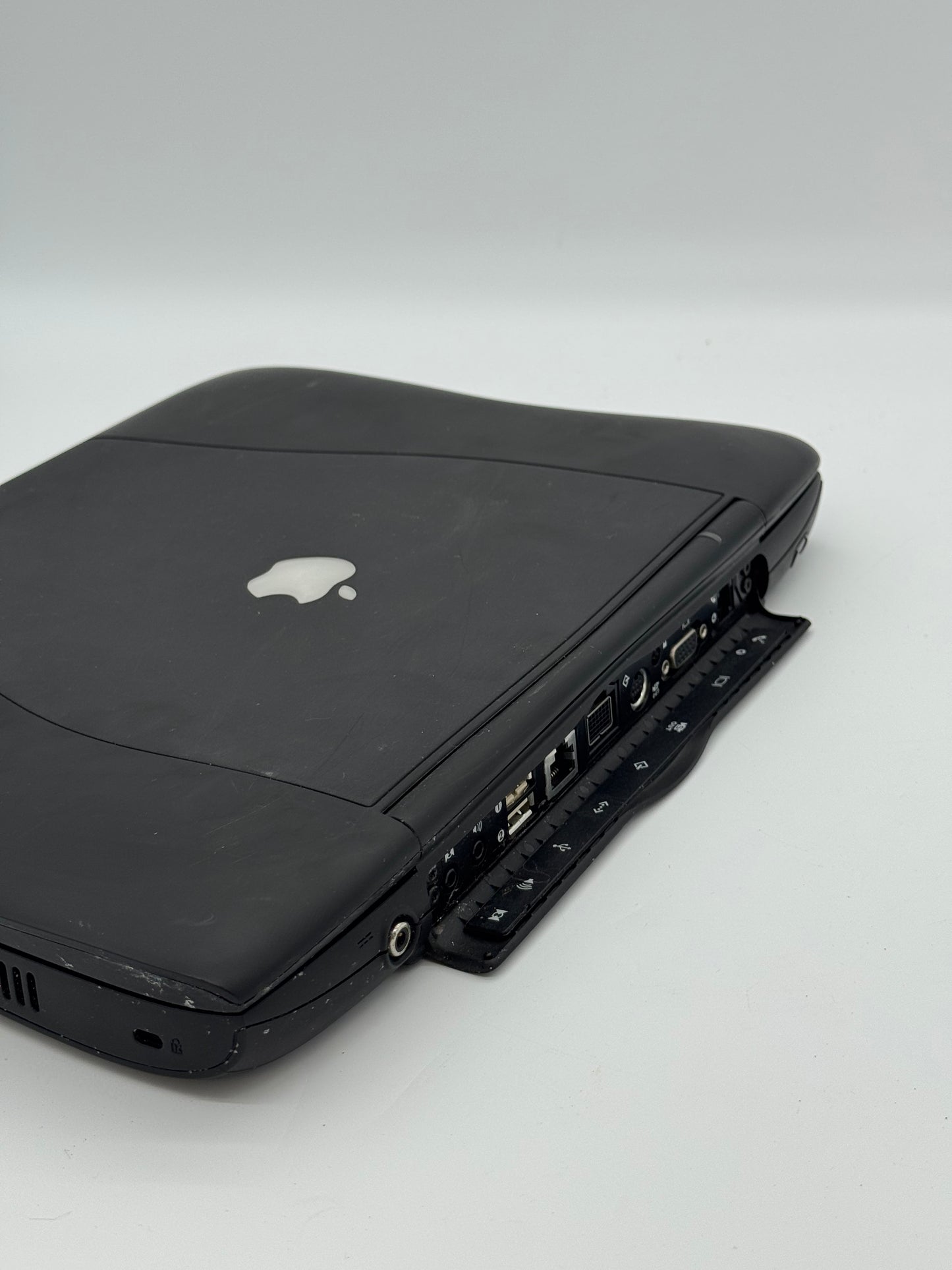 Macintosh Powerbook G3 64GB Intel Itanium 14-inch Laptop - AS IS (Broken, Black)