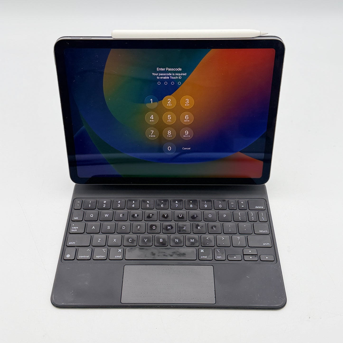 Apple iPad Air 4 64GB Space Gray A2316 w/ Magic Keyboard & Pencil 2 - Grade A