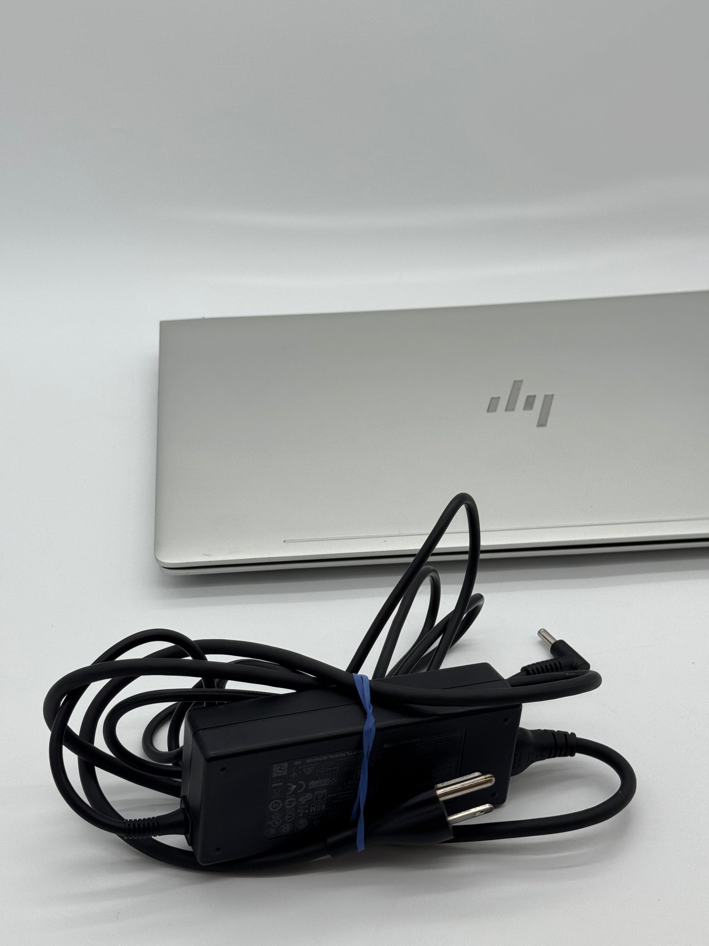 HP ENVY 17-ae1xx Laptop Core i7 1TB Gray (Broken)