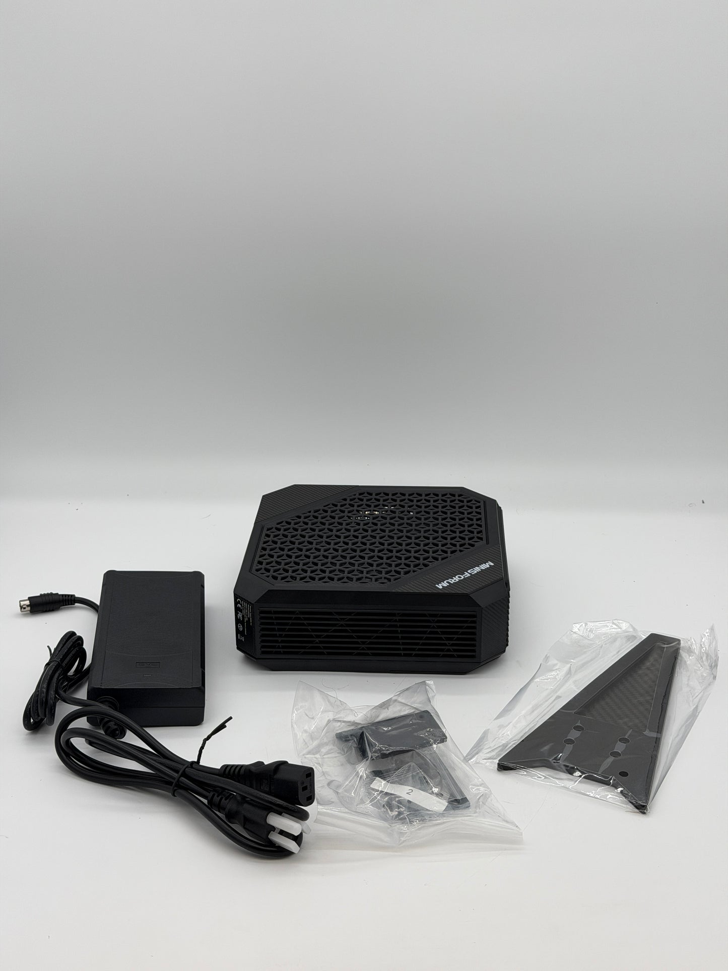 MINISFORUM Neptune Series HX99G Mini PC AMD Ryzen 9 6900HX