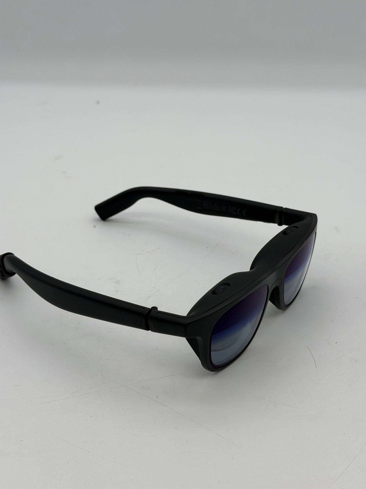 Virtue PRO XR/AR Glasses - 135” 120Hz 1000Nits with charging adapter