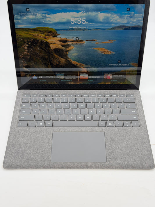Microsoft Surface Laptop 4 13.5" AMD Ryzen 5 @4.00GHz 8GB RAM 128GB SSD