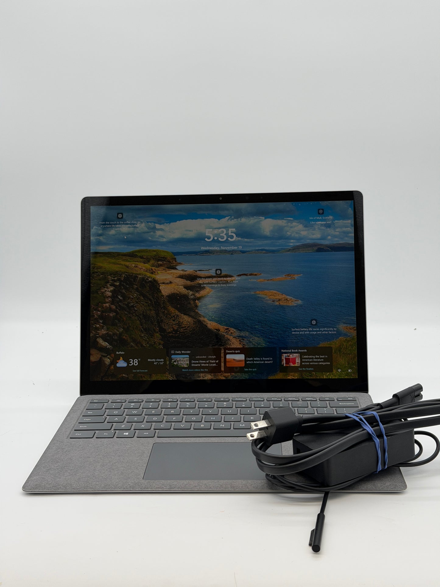 Microsoft Surface Laptop 4 13.5" AMD Ryzen 5 @4.00GHz 8GB RAM 128GB SSD