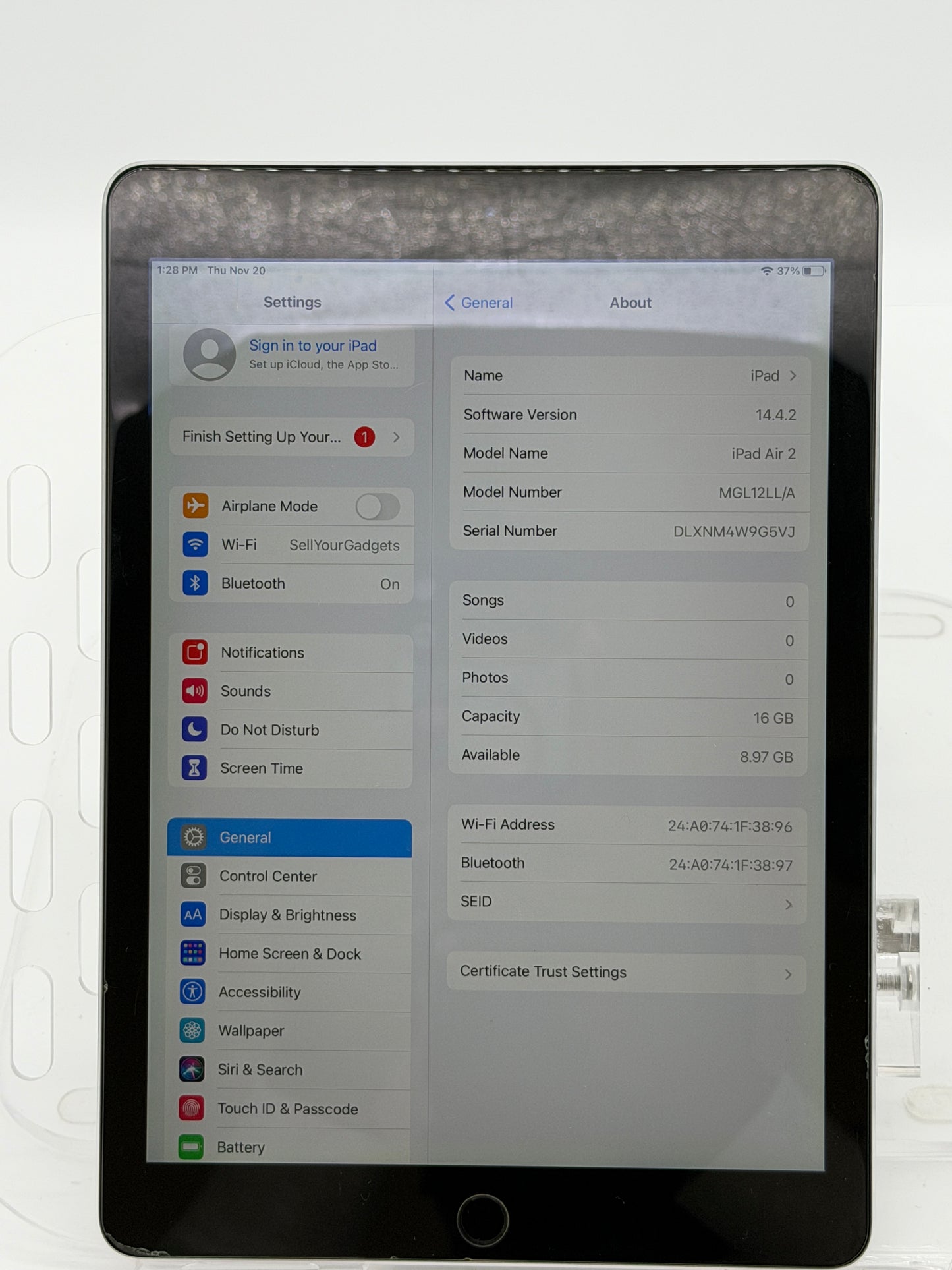 Apple iPad Air 2nd Gen A1566 16 GB iOS 14.4.2 (WiFi Only)