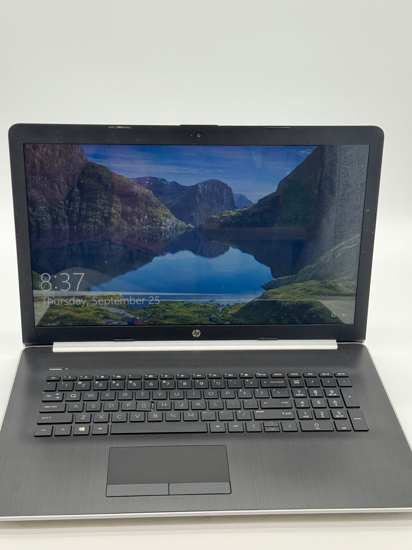 HP 17-z-ca000 Laptop 1TB 17-inch AMD A9 8GB Gray. (Parts Only)