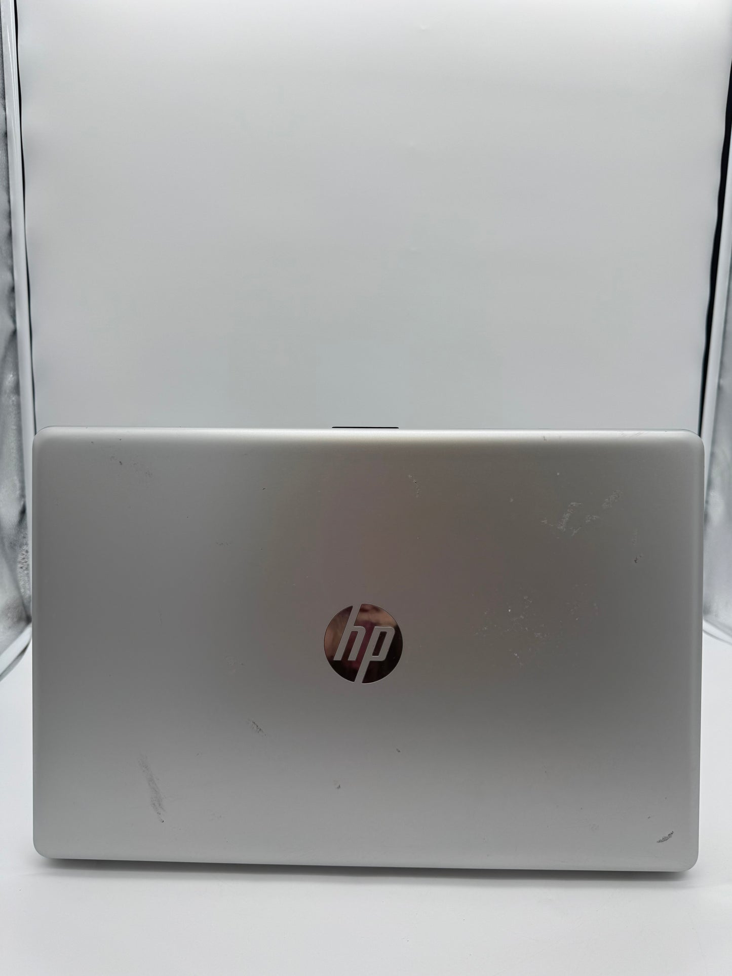 HP 17-z-ca000 Laptop 1TB 17-inch AMD A9 8GB Gray. (Parts Only)