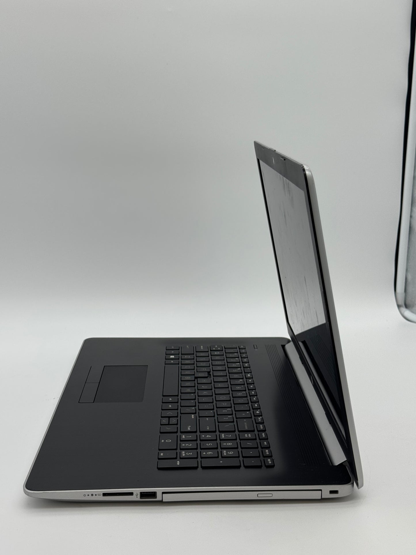 HP 17-z-ca000 Laptop 1TB 17-inch AMD A9 8GB Gray. (Parts Only)