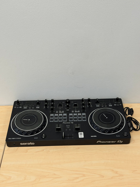 Pioneer DJ DDJ-REV1 2-Deck Serato DJ Controller