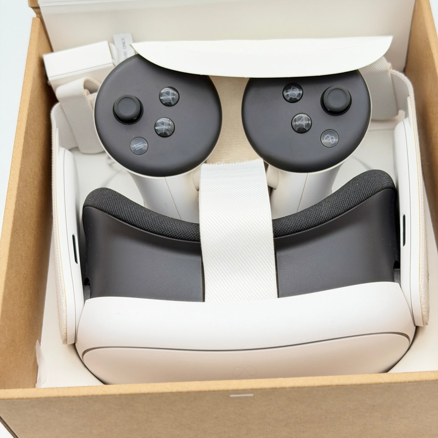 Meta 3 128GB VR Headset - Meta Quest 3 128GB All-In-One VR Headset White EXCELLENT In Original Box TESTED
