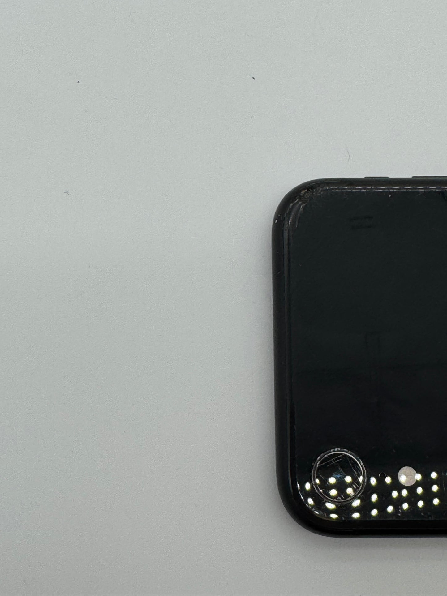 Apple iPhone XR 32GB Black - Broken Front Screen - Clean IMEI