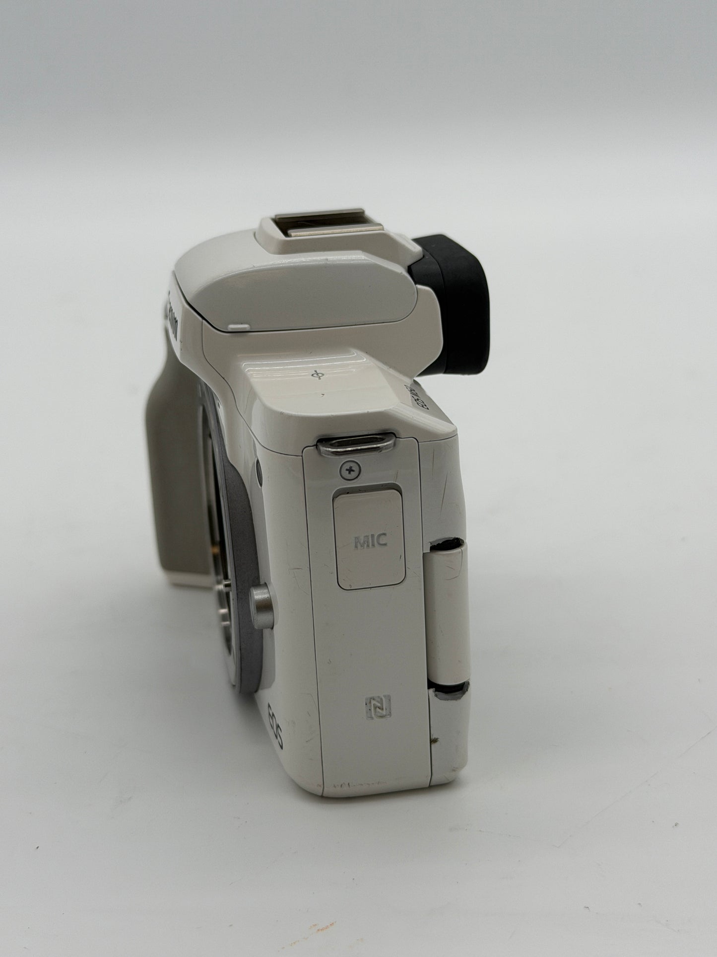 Canon EOS M50 Mirrorless Digital Camera Body White