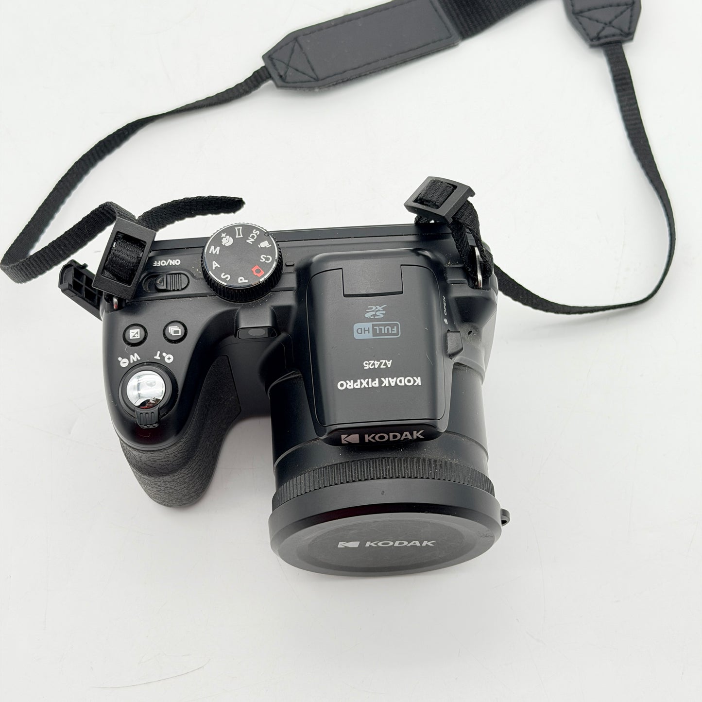 Kodak PIXPRO AZ421 16MP Digital Camera 42x Astro Zoom Black - Very Good