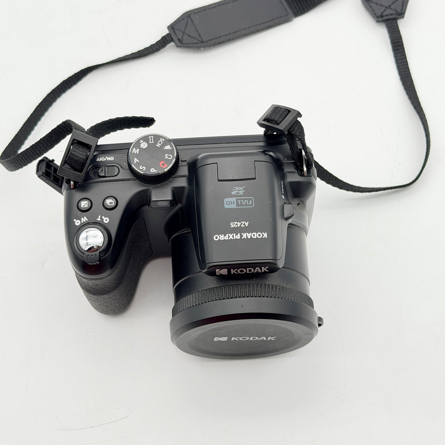 Kodak PIXPRO AZ421 16MP Digital Camera 42x Astro Zoom Black - Very Good
