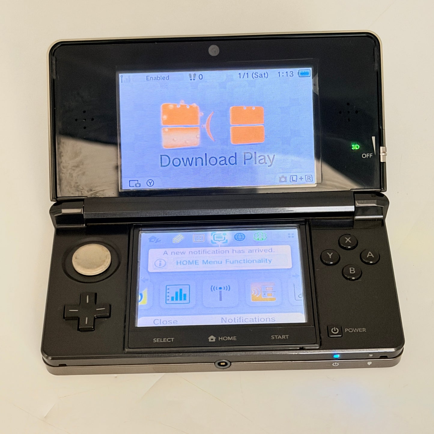 Nintendo 3DS Handheld System Gray CTR-001 w Pokemon HeartGold Game - Tested
