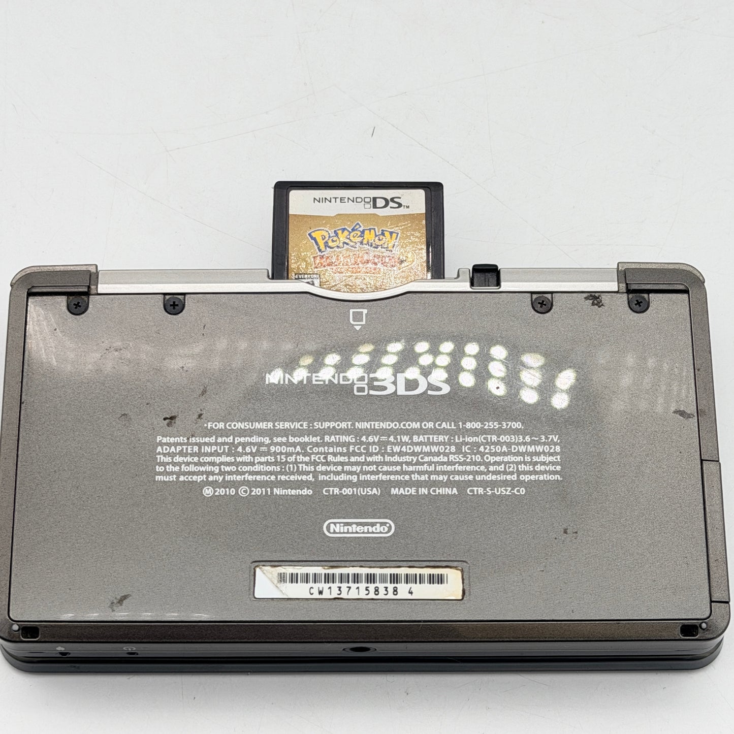 Nintendo 3DS Handheld System Gray CTR-001 w Pokemon HeartGold Game - Tested