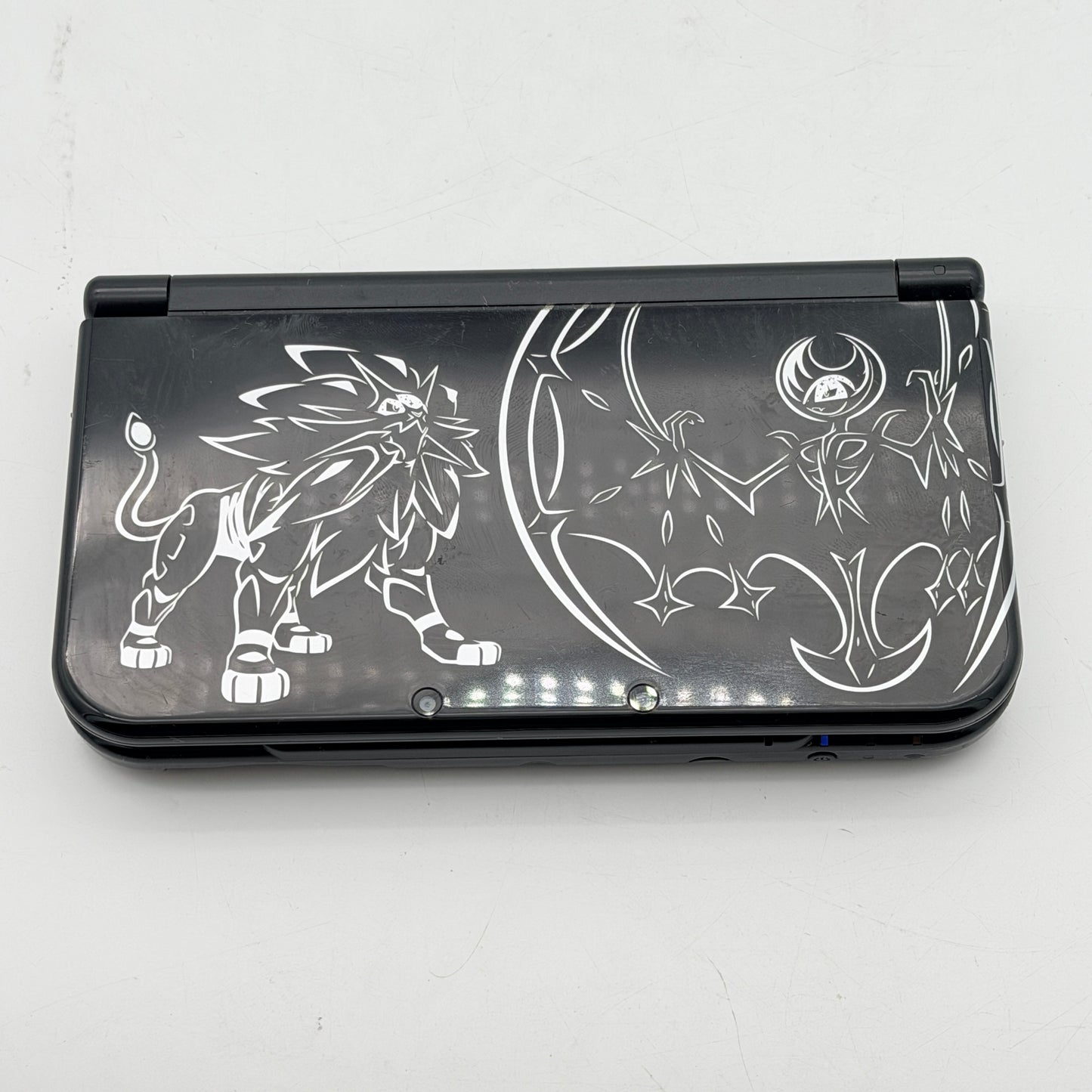 Nintendo New 3DS XL Solgaleo Lunala Edition Console Pokemon Y Charger Stylus