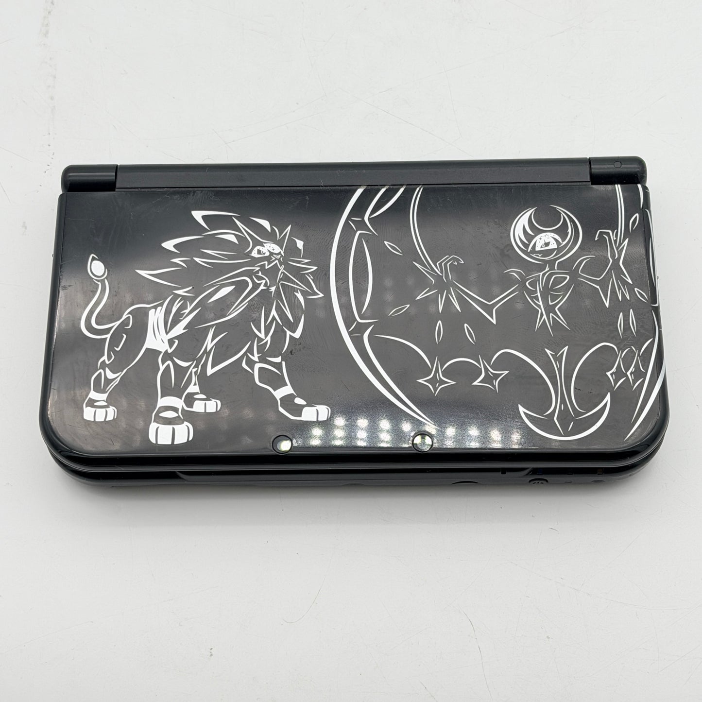 Nintendo New 3DS XL Solgaleo Lunala Edition Console Pokemon Y Charger Stylus