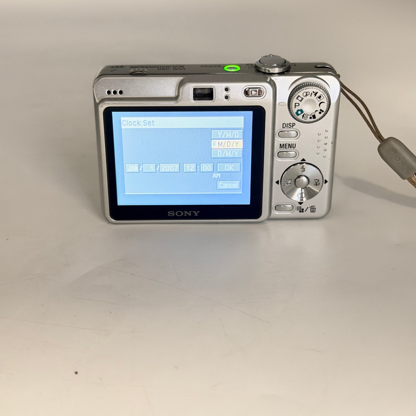 Sony Cyber-Shot DSC-W55 7.2MP Digital Camera Silver Carl Zeiss - Charger Cable CD Bundle