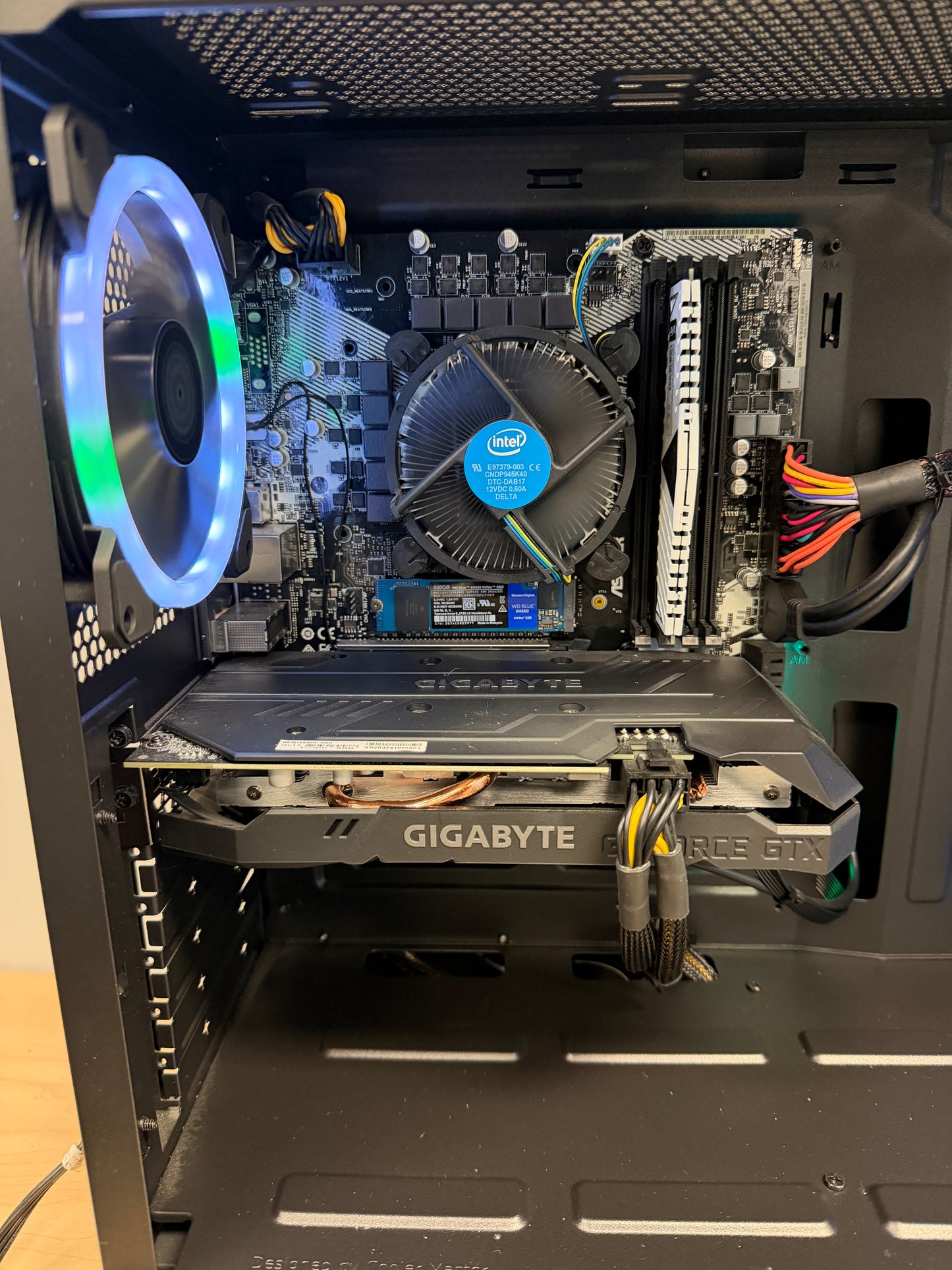 Custom CyberpowerPC Gamer Xtreme VR Gaming PC - Intel i5-10400F, GTX 1660 Super - Used Black